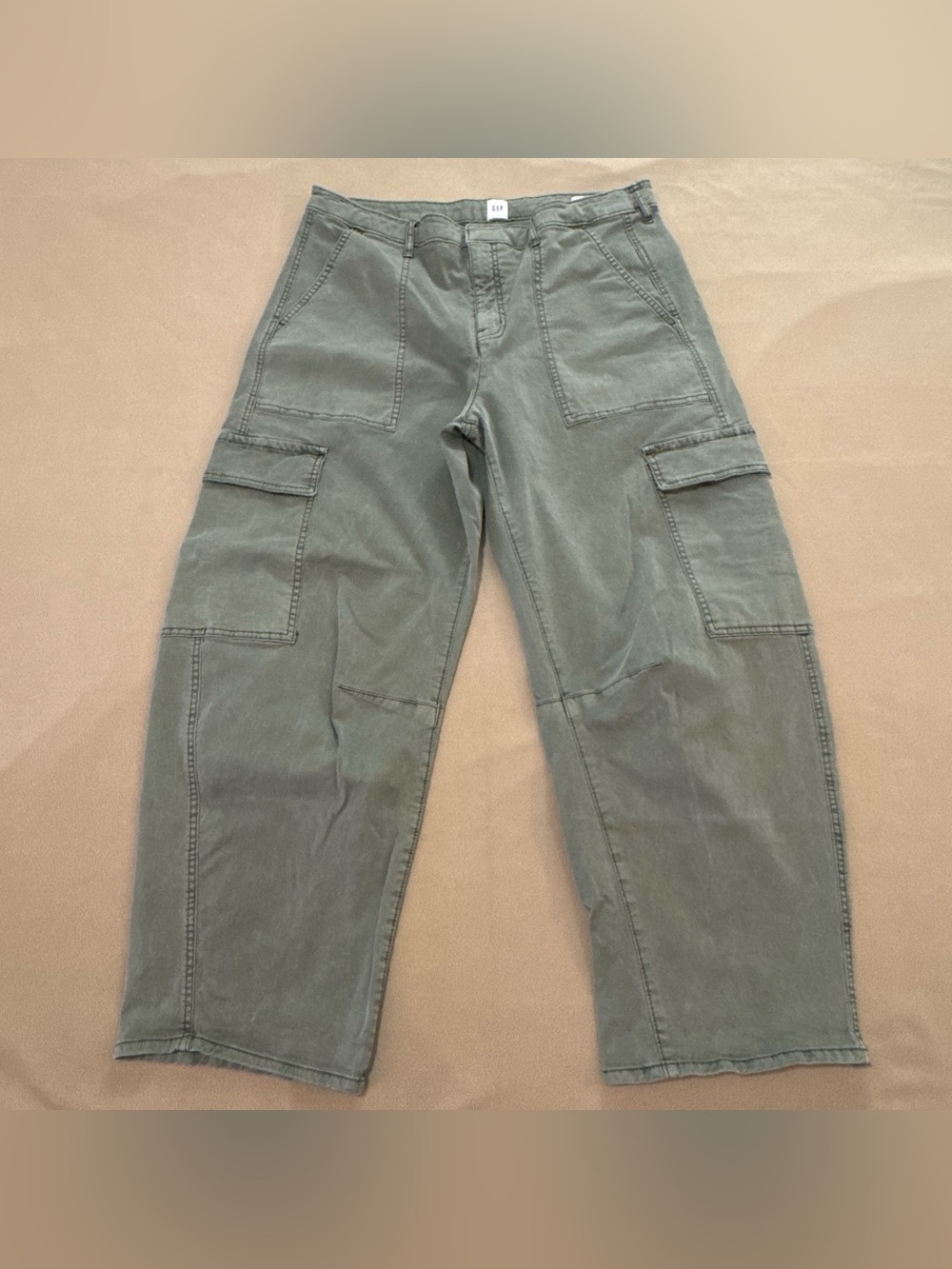 GAP Olive Khaki Cargo Barrel Leg pants